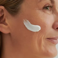 Hot Reinigung·Gesichtspeeling