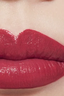 Online FARBINTENSIVER LIPPENSTIFT. KONZENTRIERTE LEUCHTKRAFT UND PFLEGE. REFILLABLE Lippenstifte